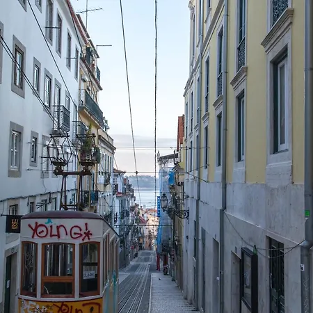 Apartment Palacio Camoes - Serviced Lisbon