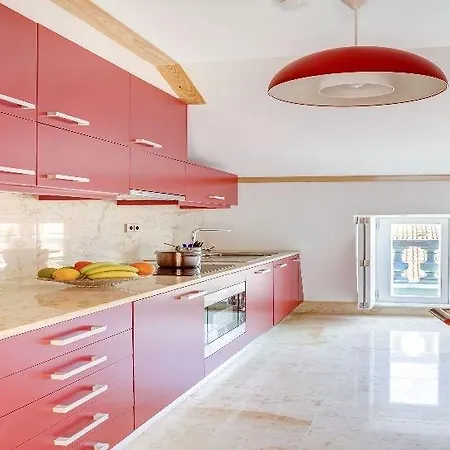 Palacio Camoes - Serviced