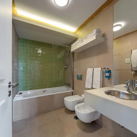 팔라시오 카몽이스 - 서비스 아파트 *