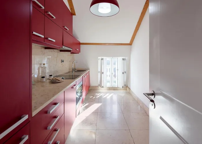 Palacio Camoes - Serviced Apartament *